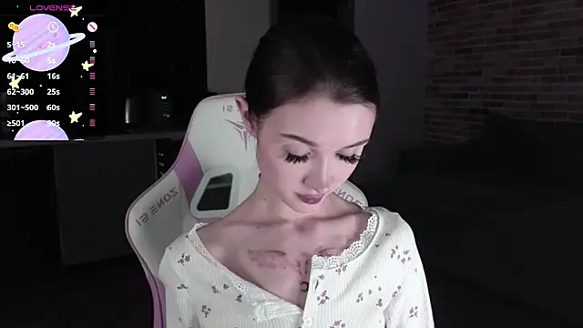 sweetiebones online show from February 14, 2025, 4:20 pm