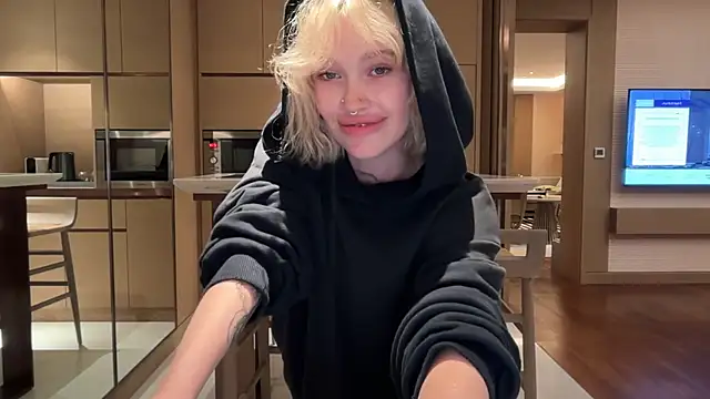 Golden Aline online show from April 9, 2026, 3:50 pm