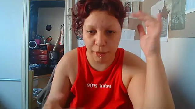 Snapshot of bbyedarling chatting on September 21, 2025, 4:41 pm bbyedarling online show from September 21, 2025, 4:41 pm