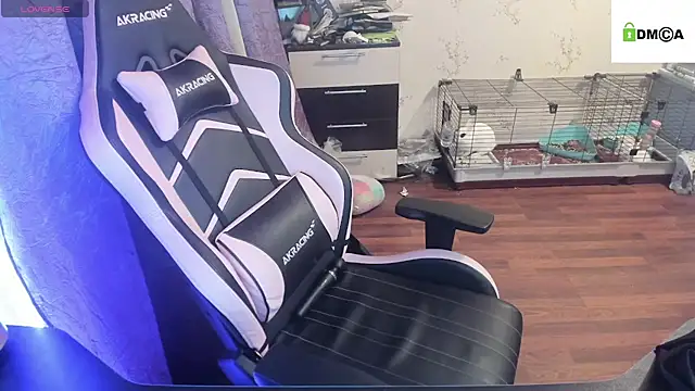 Crazy forest fairy online show from March 2, 2025, 4:07 am