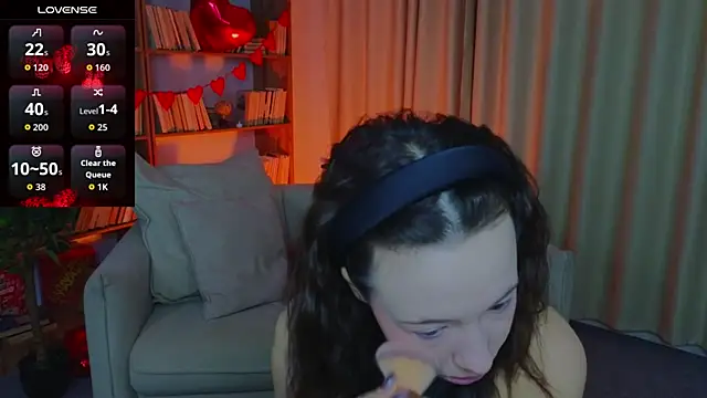 Hayle Hill online show from February 8, 2026, 12:36 am