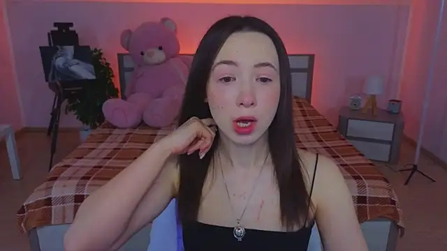 Hayle Hill online show from April 12, 2026, 12:48 am