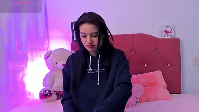 LucianaTomson online show from October 11, 2025, 9:35 pm