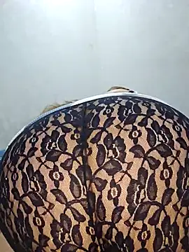 Dadaw23xh online show from April 19, 2026, 9:39 pm