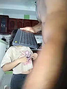 Snapshot of ARTHUR_MINI chatting on February 2, 2025, 10:06 pm ARTHUR MINI online show from February 2, 2025, 10:06 pm