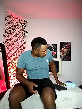 Snapshot of ARTHUR_MINI chatting on December 21, 2025, 1:57 am ARTHUR MINI online show from December 21, 2025, 1:57 am