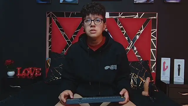 alex noa online show from March 7, 2025, 1:53 am