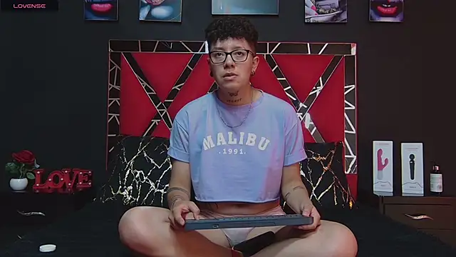 alex noa online show from March 15, 2025, 1:41 am