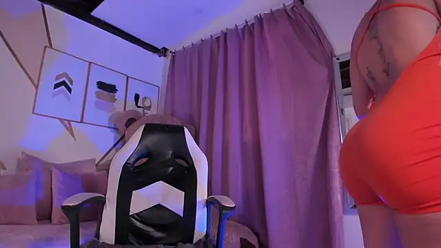 Snapshot of maye_wells chatting on January 28, 2025, 5:35 pm maye wells online show from January 28, 2025, 5:35 pm