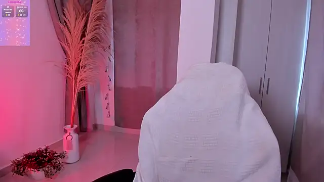 ElissaDominguez online show from November 22, 2025, 2:27 pm