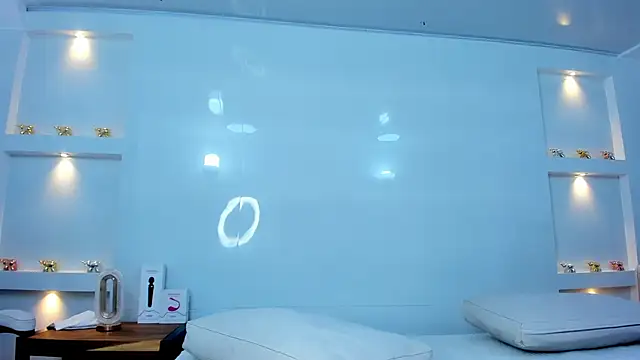 Dalia-Prada online show from November 14, 2025, 5:17 am