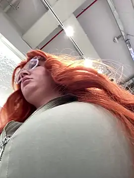 Teya moon  online show from June 11, 2026, 10:24 am