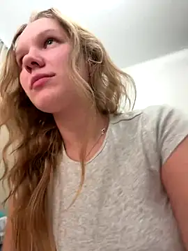 Ketitull online show from October 4, 2025, 9:07 am