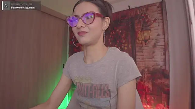 DanyNova Co online show from November 14, 2025, 9:13 pm