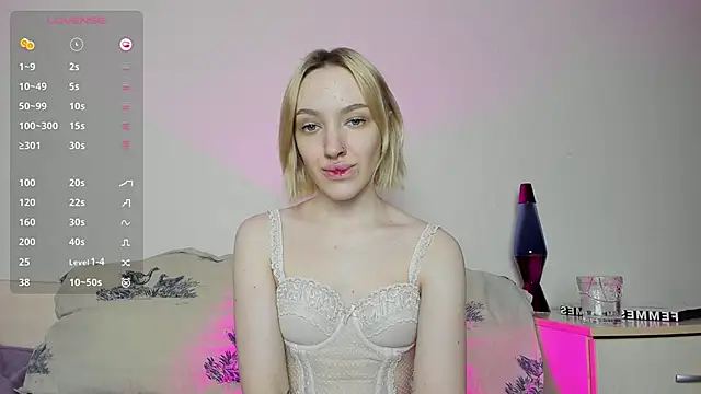 Snapshot of cheryl_mason chatting on December 15, 2024, 12:29 am cheryl mason online show from December 15, 2024, 12:29 am