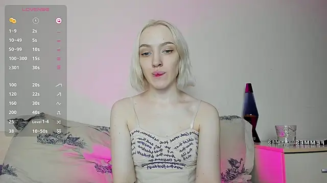 Snapshot of cheryl_mason chatting on December 24, 2024, 1:06 am cheryl mason online show from December 24, 2024, 1:06 am