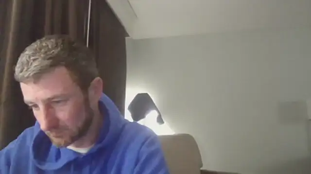 Snapshot of HungStud4You chatting on March 3, 2026, 2:39 am HungStud4You online show from March 3, 2026, 2:39 am