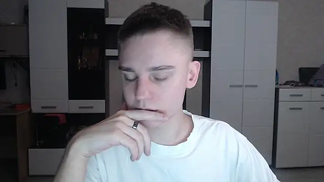 angryzan online show from January 15, 2025, 4:04 am