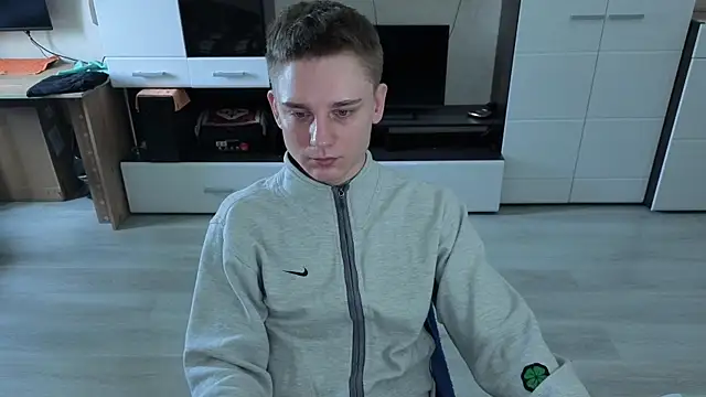 angryzan online show from November 12, 2025, 6:25 am