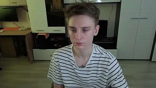 angryzan online show from March 27, 2026, 7:58 am