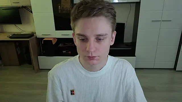 angryzan online show from March 31, 2026, 6:25 am