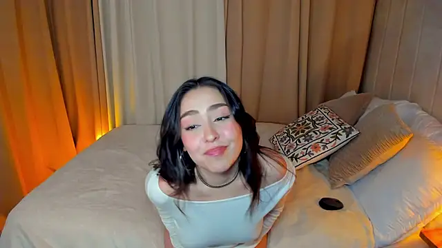 Snapshot of SofiMeza chatting on February 10, 2025, 5:52 pm SofiMeza online show from February 10, 2025, 5:52 pm