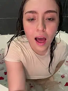 Snapshot of SofiMeza chatting on February 14, 2025, 4:52 pm SofiMeza online show from February 14, 2025, 4:52 pm
