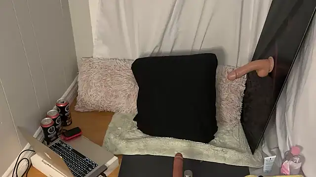 IvyWylde online show from October 26, 2025, 8:26 pm