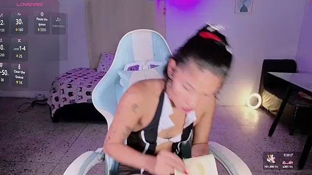 Peggy Funn online show from September 29, 2025, 11:42 pm