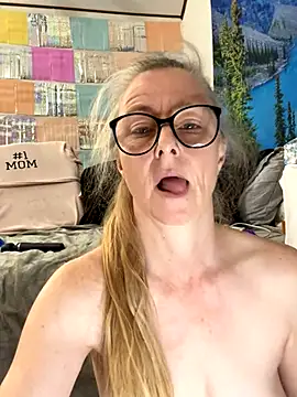 Venus22cumin online show from November 23, 2025, 4:07 pm