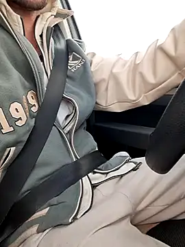 Snapshot of Zeefy chatting on January 4, 2025, 8:28 am Zeefy online show from January 4, 2025, 8:28 am