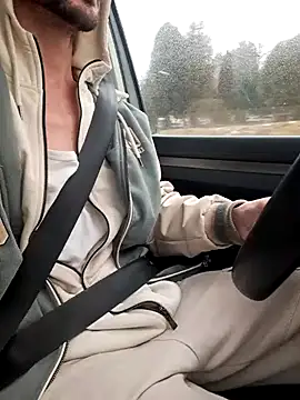 Snapshot of Zeefy chatting on January 7, 2025, 8:13 am Zeefy online show from January 7, 2025, 8:13 am