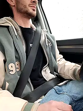 Snapshot of Zeefy chatting on January 15, 2025, 9:02 am Zeefy online show from January 15, 2025, 9:02 am