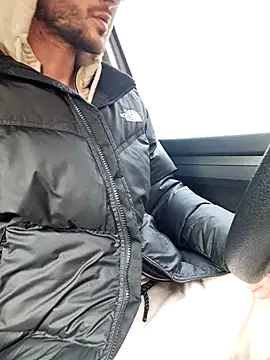 Snapshot of Zeefy chatting on January 26, 2025, 10:12 am Zeefy online show from January 26, 2025, 10:12 am