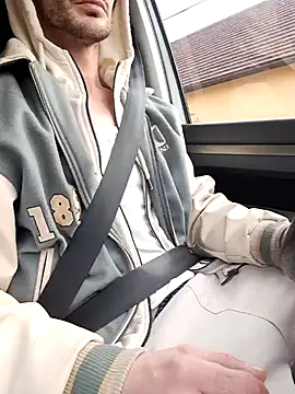 Snapshot of Zeefy chatting on February 2, 2025, 8:57 am Zeefy online show from February 2, 2025, 8:57 am