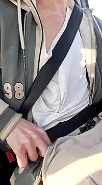 Snapshot of Zeefy chatting on February 21, 2025, 11:11 am Zeefy online show from February 21, 2025, 11:11 am