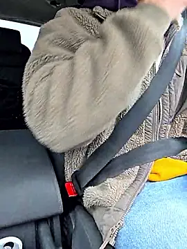 Snapshot of Zeefy chatting on October 11, 2025, 11:42 am Zeefy online show from October 11, 2025, 11:42 am