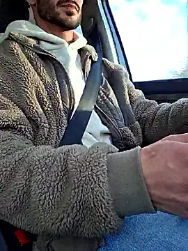 Snapshot of Zeefy chatting on November 1, 2025, 7:21 am Zeefy online show from November 1, 2025, 7:21 am