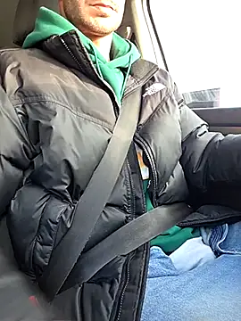 Snapshot of Zeefy chatting on November 9, 2025, 7:50 am Zeefy online show from November 9, 2025, 7:50 am