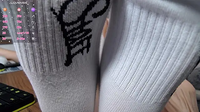 MakiimaStar online show from October 30, 2025, 5:42 am