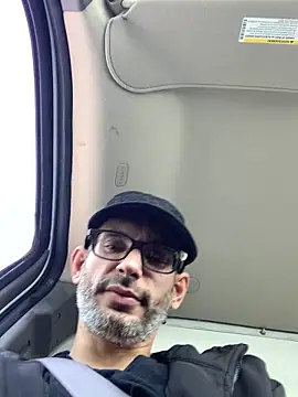 hailzeffn online show from September 26, 2025, 5:06 pm