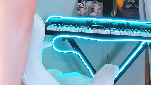 Snapshot of 4ever_dude chatting on February 16, 2025, 3:37 am 4ever dude online show from February 16, 2025, 3:37 am