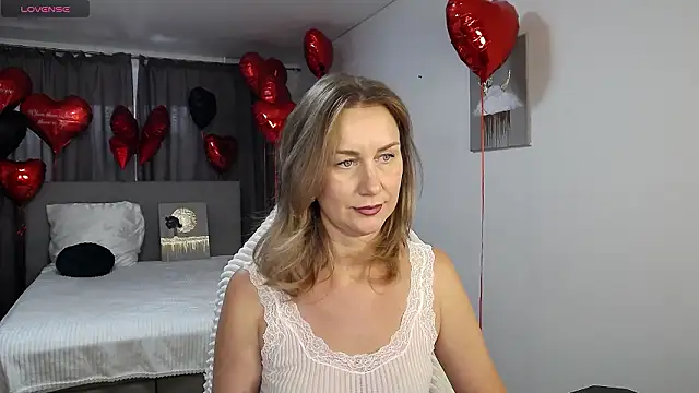 Vanessa Nowak online show from February 16, 2026, 9:49 am