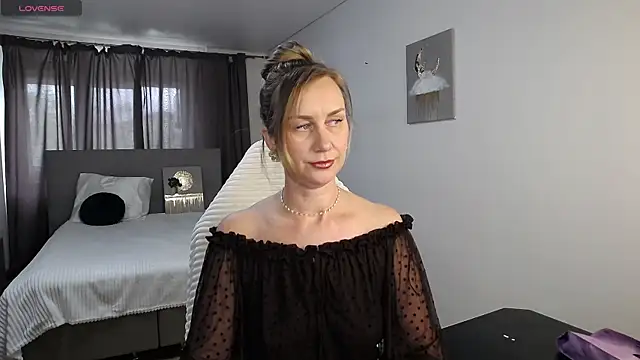 Snapshot of Vanessa_Nowak chatting on May 10, 2026, 10:31 am Vanessa Nowak online show from May 10, 2026, 10:31 am