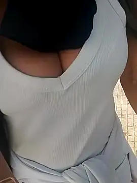 LaraReinaDelSol online show from December 20, 2024, 11:00 am