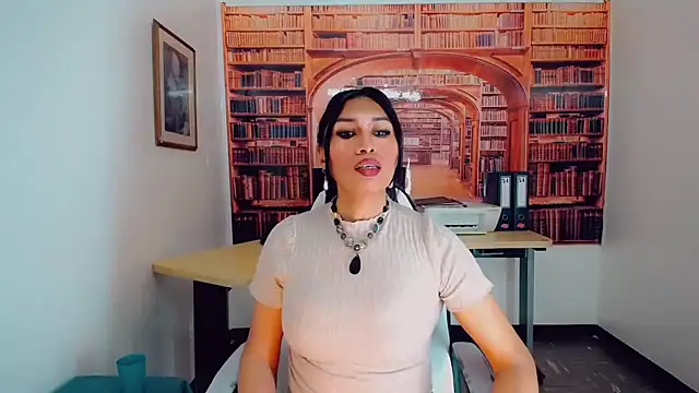 khiara moretti online show from January 8, 2025, 1:32 am