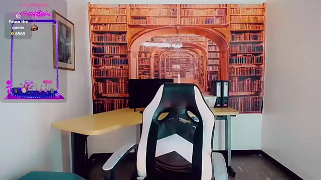 khiara moretti online show from January 8, 2025, 7:24 pm