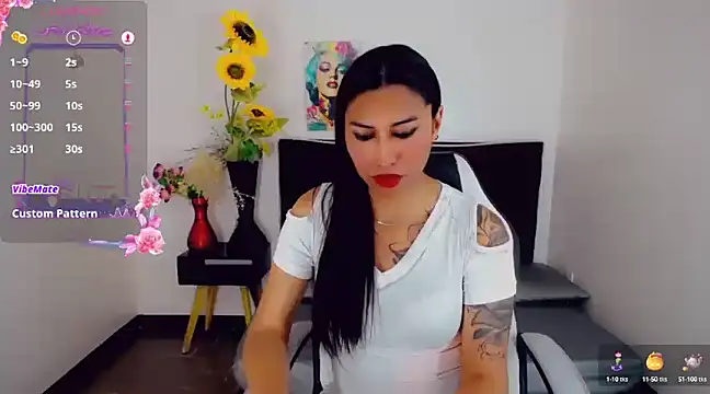 khiara moretti online show from March 18, 2025, 2:48 pm