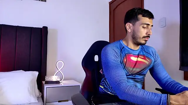 muscle ares online show from November 4, 2025, 12:32 am