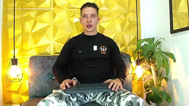 Snapshot of Baxter_Dex chatting on December 18, 2024, 3:15 am Baxter Dex online show from December 18, 2024, 3:15 am